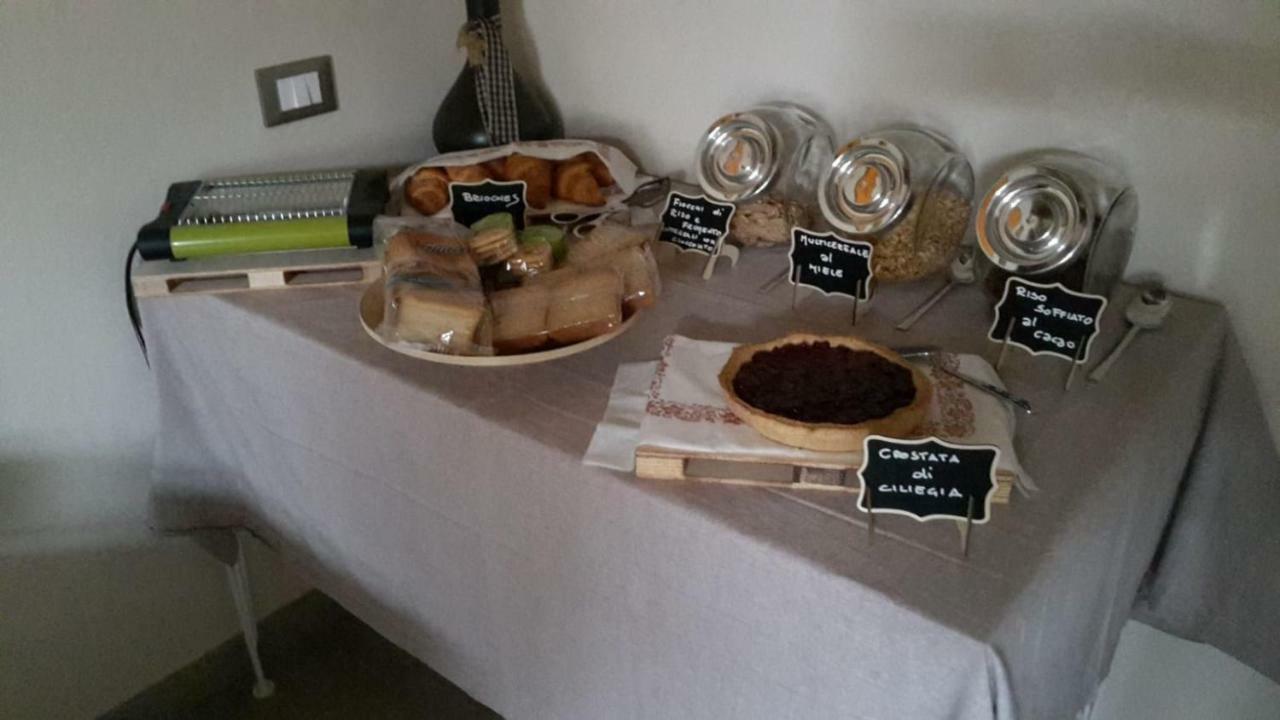 Mondavio Sotto L'Ulivo Bed & Breakfast エクステリア 写真