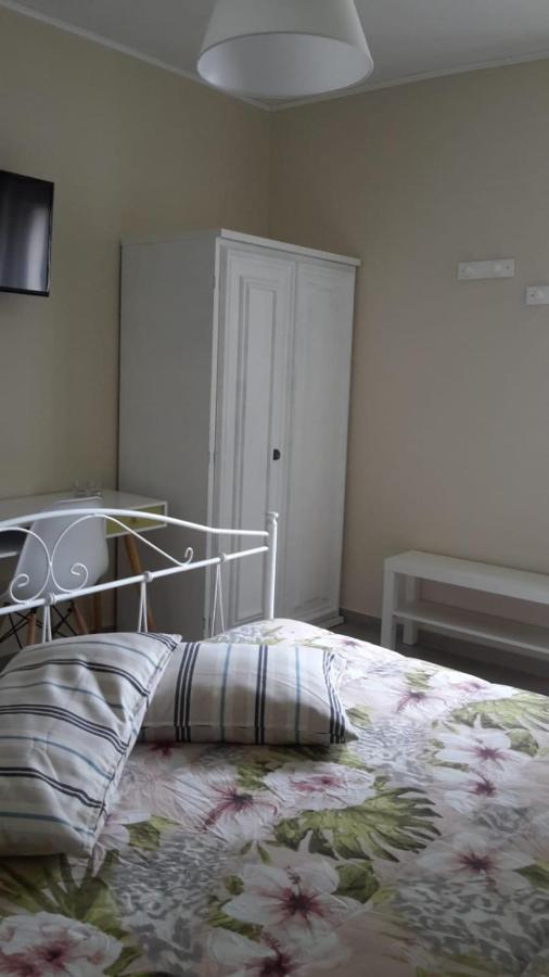 Mondavio Sotto L'Ulivo Bed & Breakfast エクステリア 写真